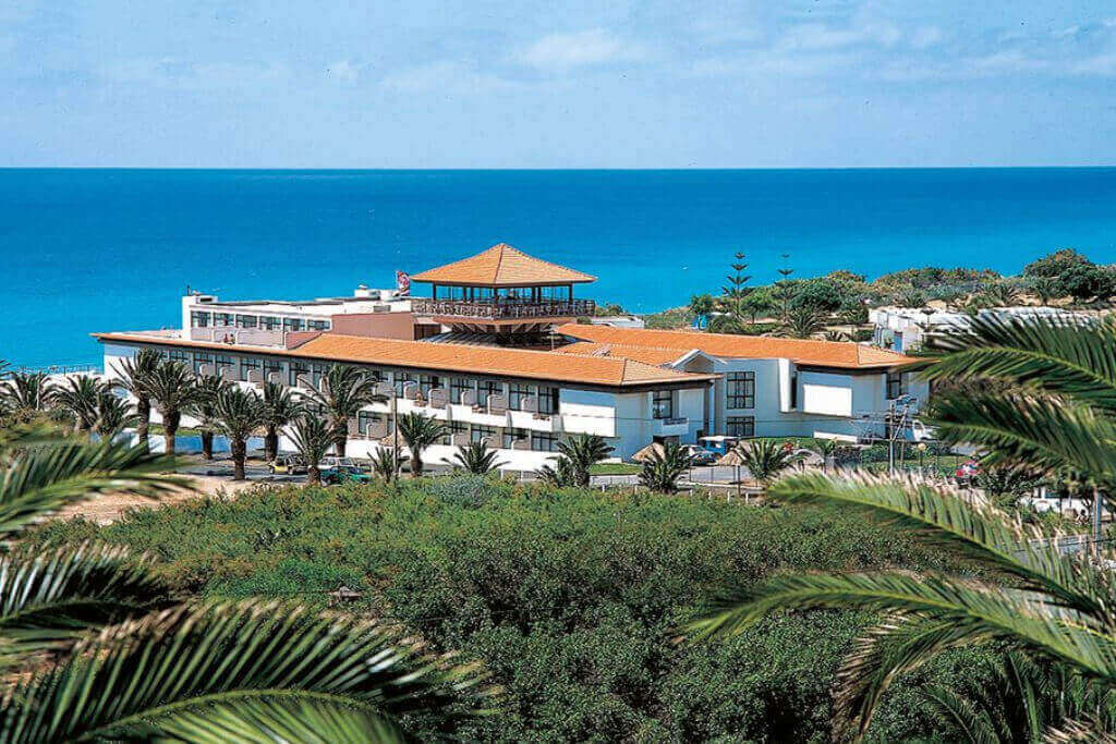 Vista Exterior do Hotel Torre Praia no Porto Santo