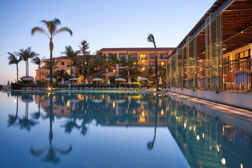 Vista Piscina Hotel The Residence no Funchal